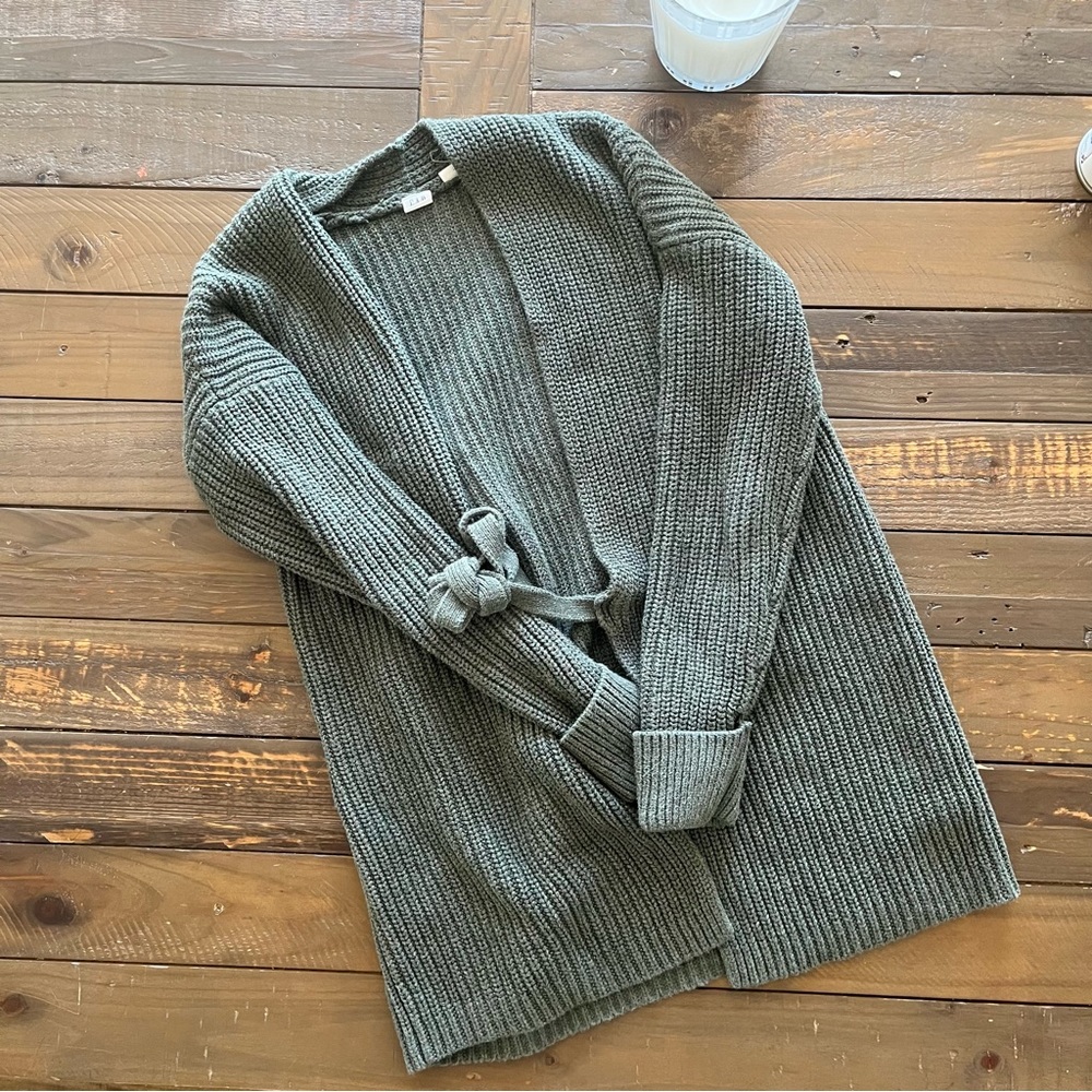 GAP ribbed cardigan sweater in olive green